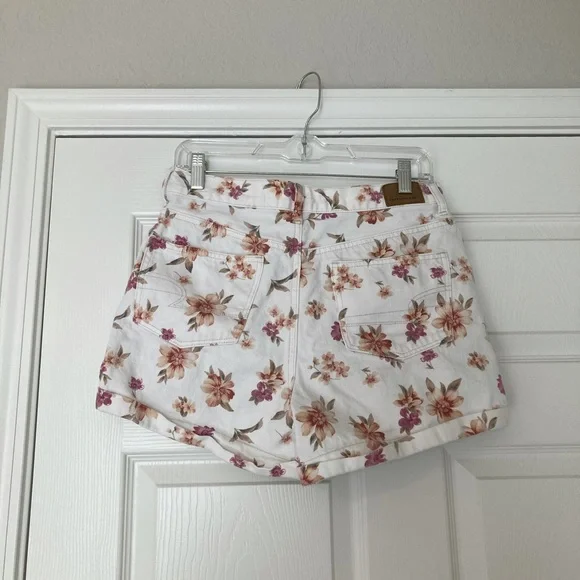 American Eagle Floral High Waist Denim Jean Shorts - Picture 2 of 6
